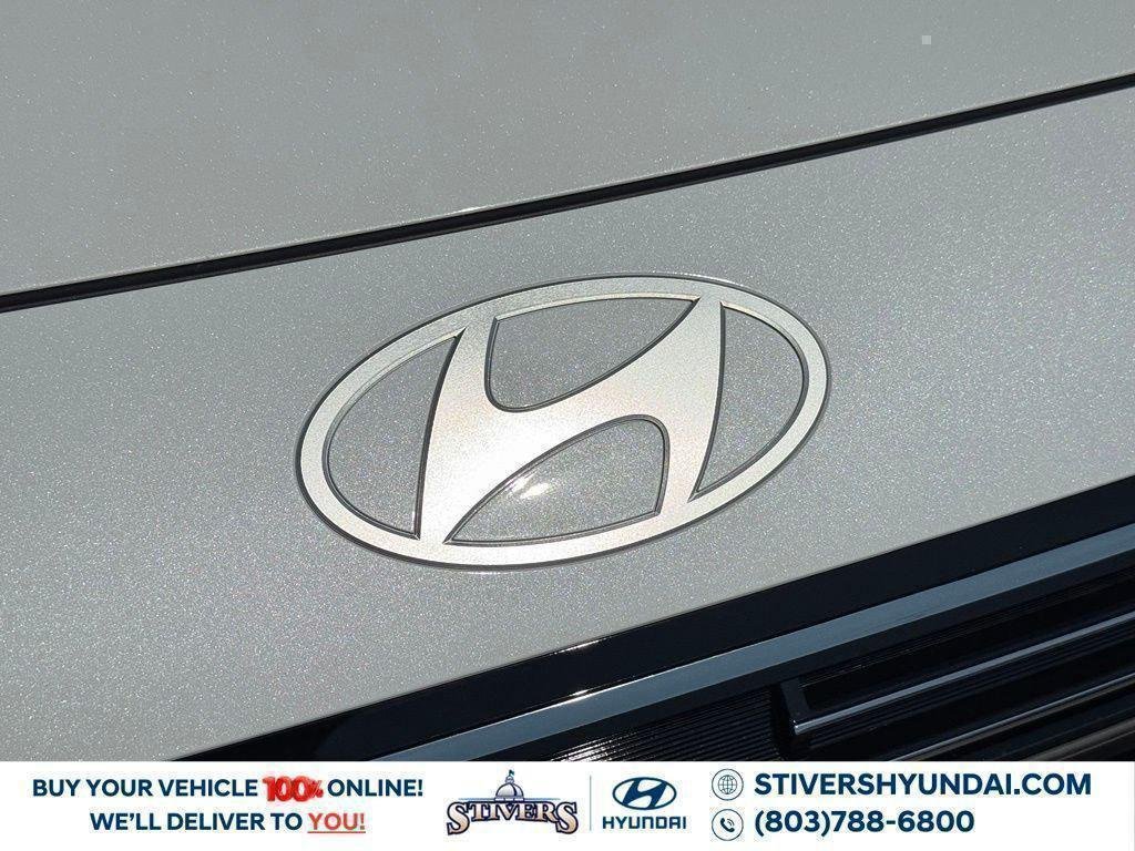 New 2027 White Hyundai Limited FWD image 10