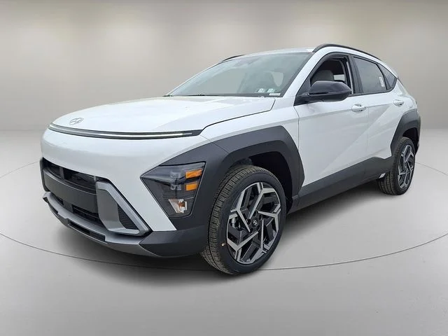 New 2026 White Hyundai SEL Premium image 3