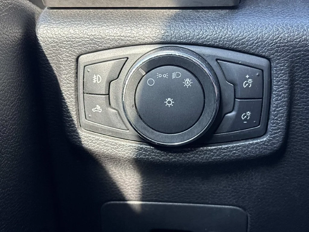 Used 2017 Shadow Black Ford XL image 23