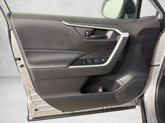 Certified Used 2020 SILVER SKY METALLIC Toyota  image 10