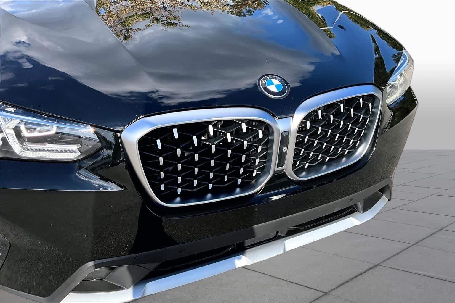 Used 2022 Jet Black BMW xDrive30i image 31