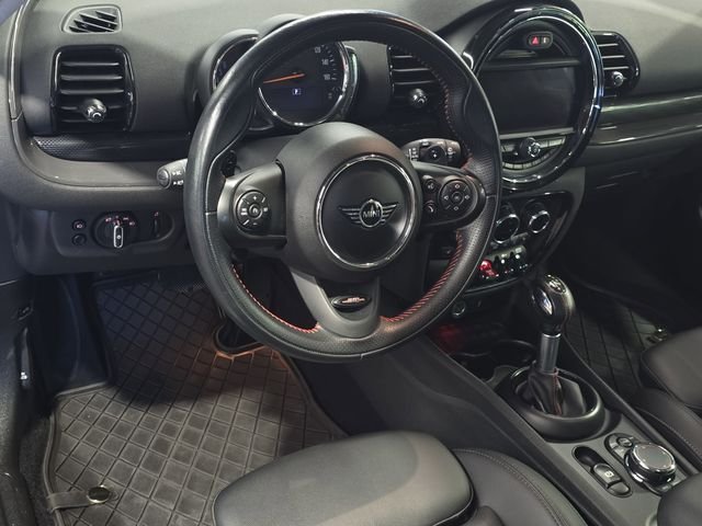 Used 2019 Green MINI Signature image 15