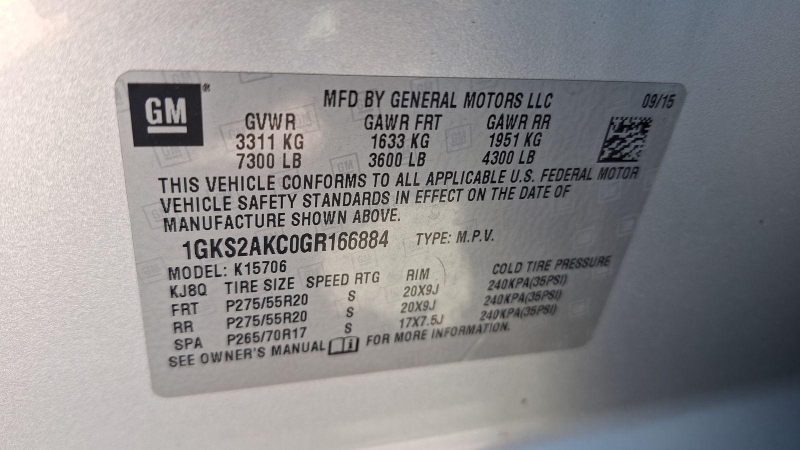 Used 2016 Silver GMC SLE image 27