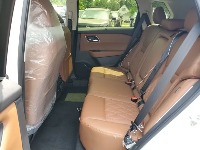 New 2026 Everest White Pearl TriCoat / Super Black Two-tone Nissan Platinum image 6