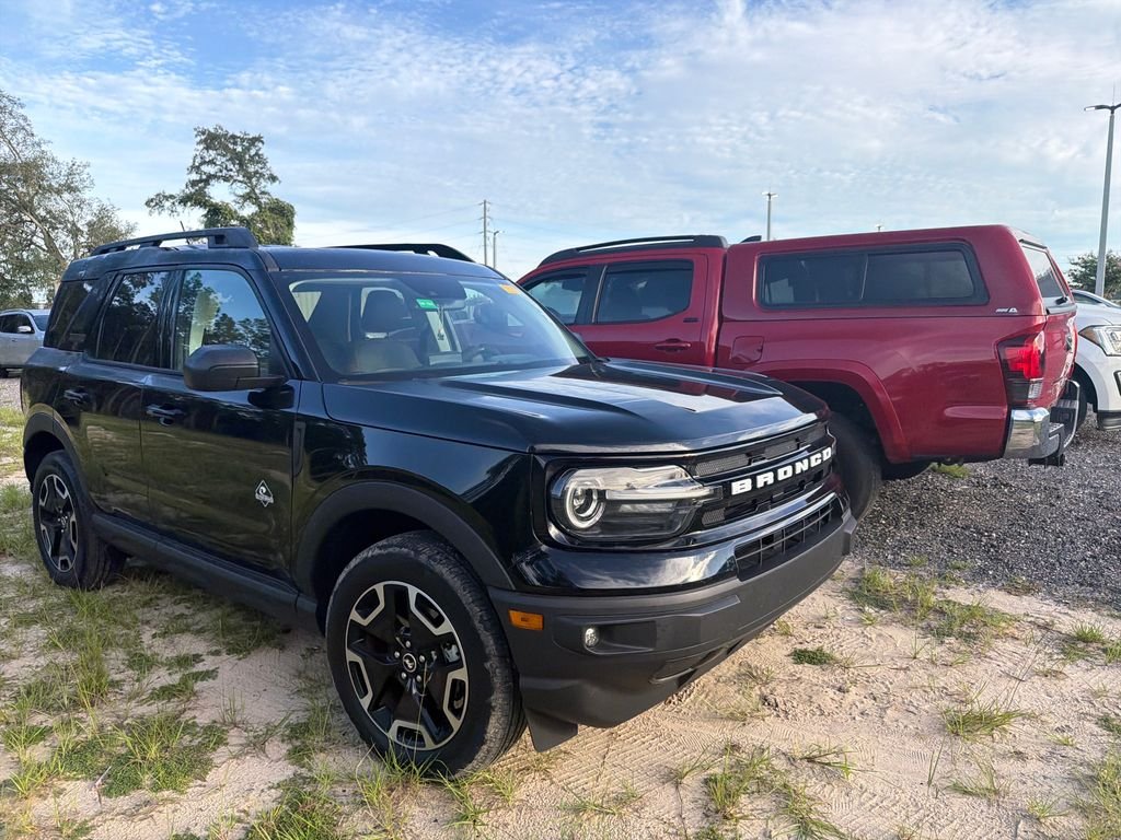 Used 2023 Black Ford Outer Banks image 3
