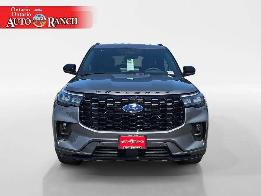 New 2026 Carbonized Gray Metallic Ford ST-Line image 8