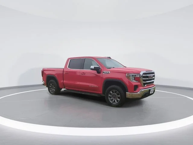 Used 2019 Red GMC SLE image 2