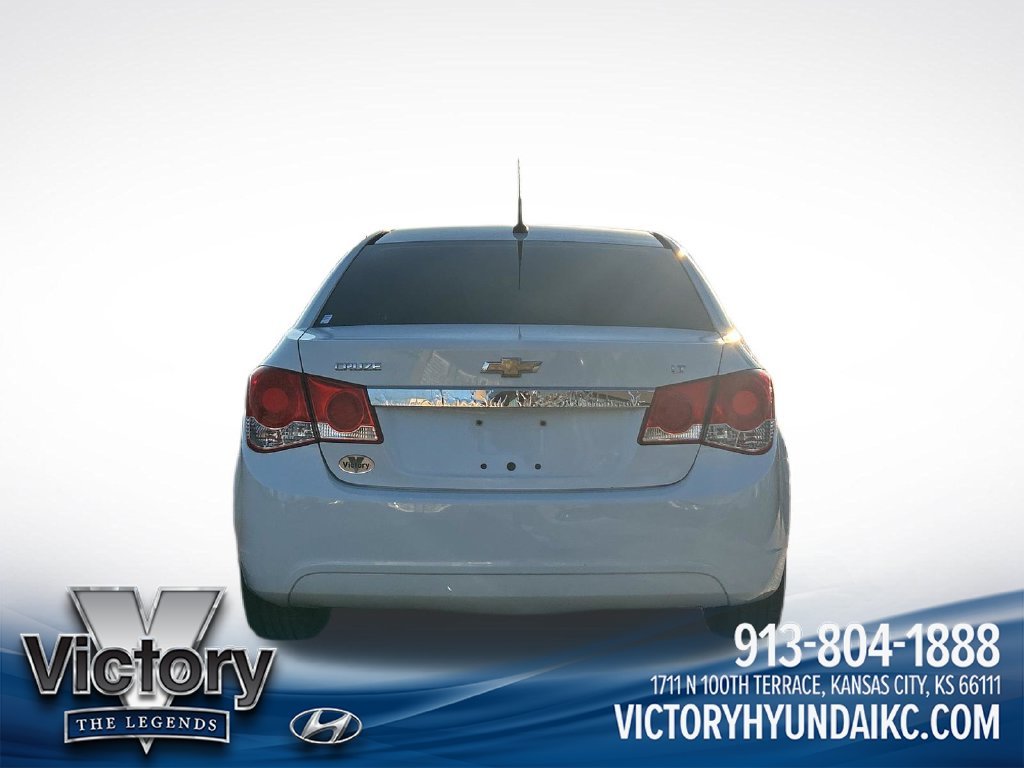 Used 2014 White Chevrolet 1LT image 4