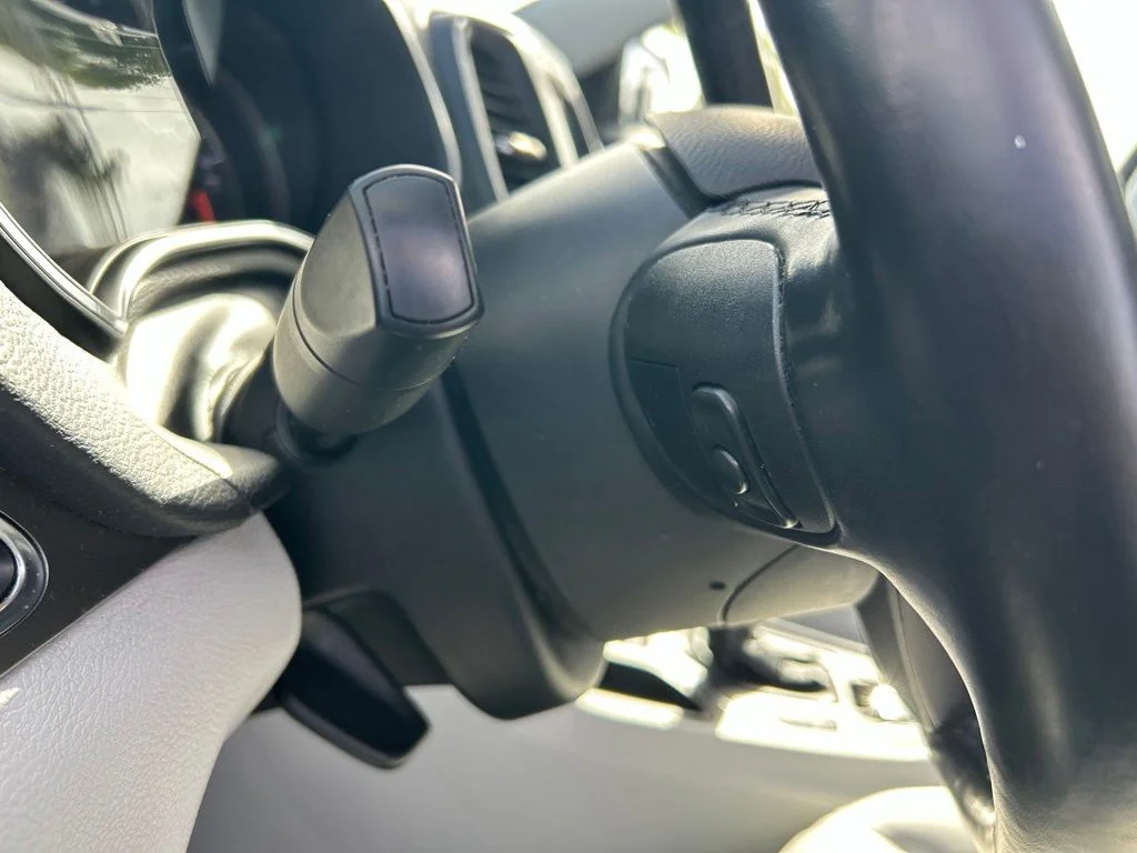 Certified Used 2021 Black Jeep Latitude Lux image 38