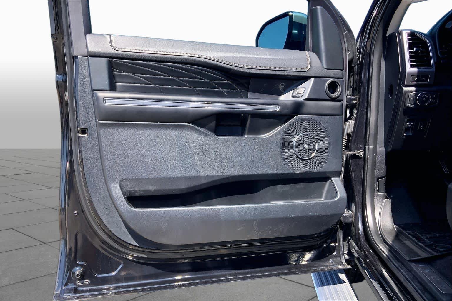 Used 2019 Agate Black Metallic Ford Platinum image 41