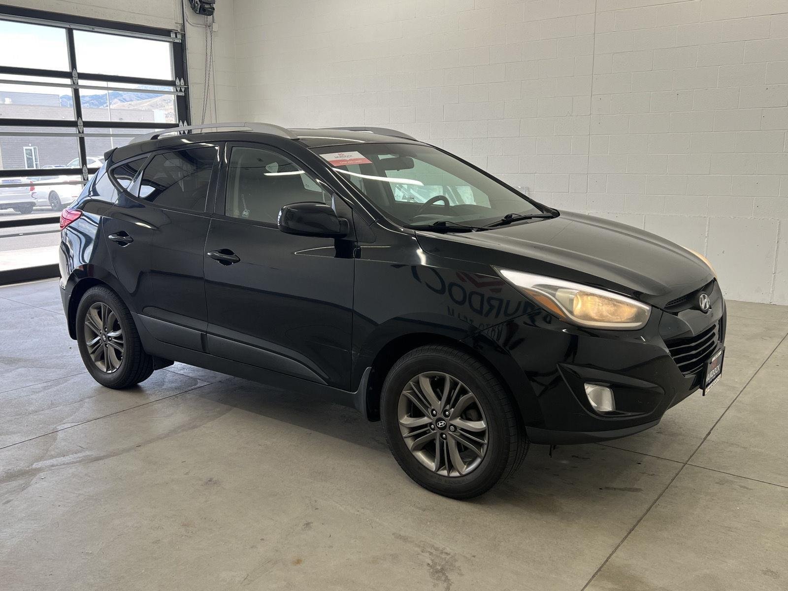 Used 2014 Ash Black Hyundai SE image 5