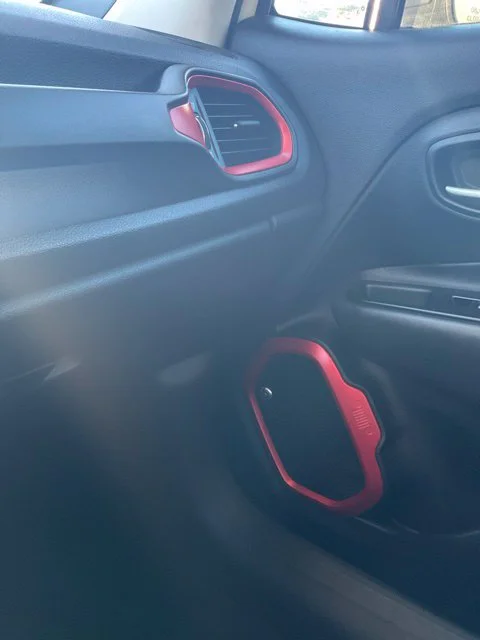 Used 2019 White Jeep Trailhawk image 18