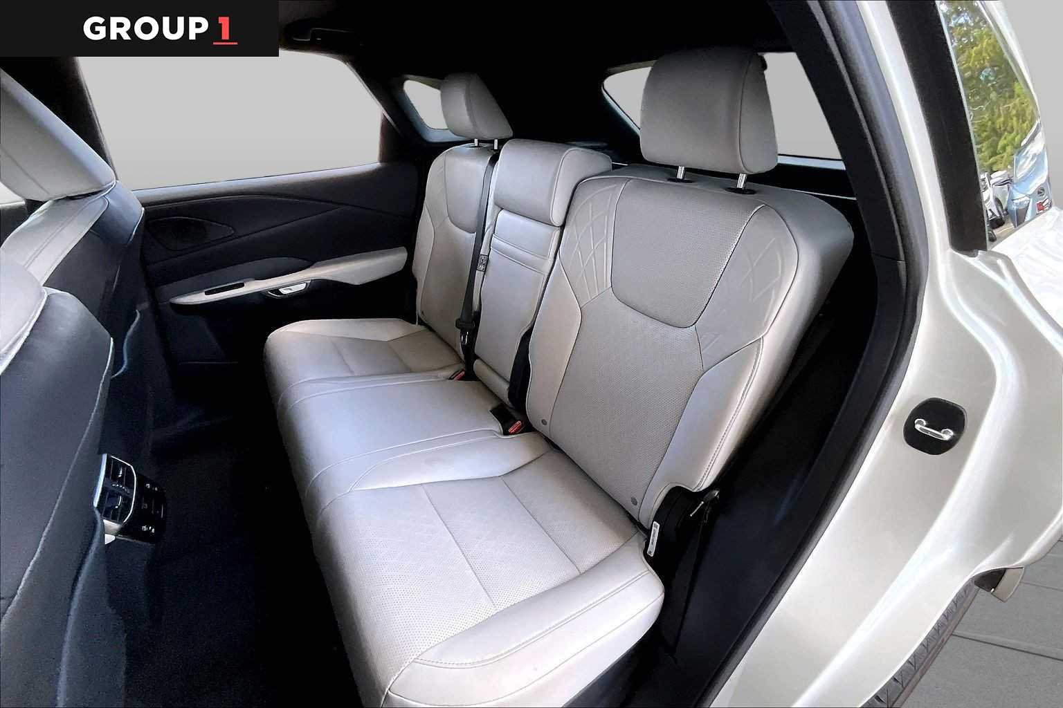 Used 2024 Eminent White Pearl Lexus Premium Plus image 18