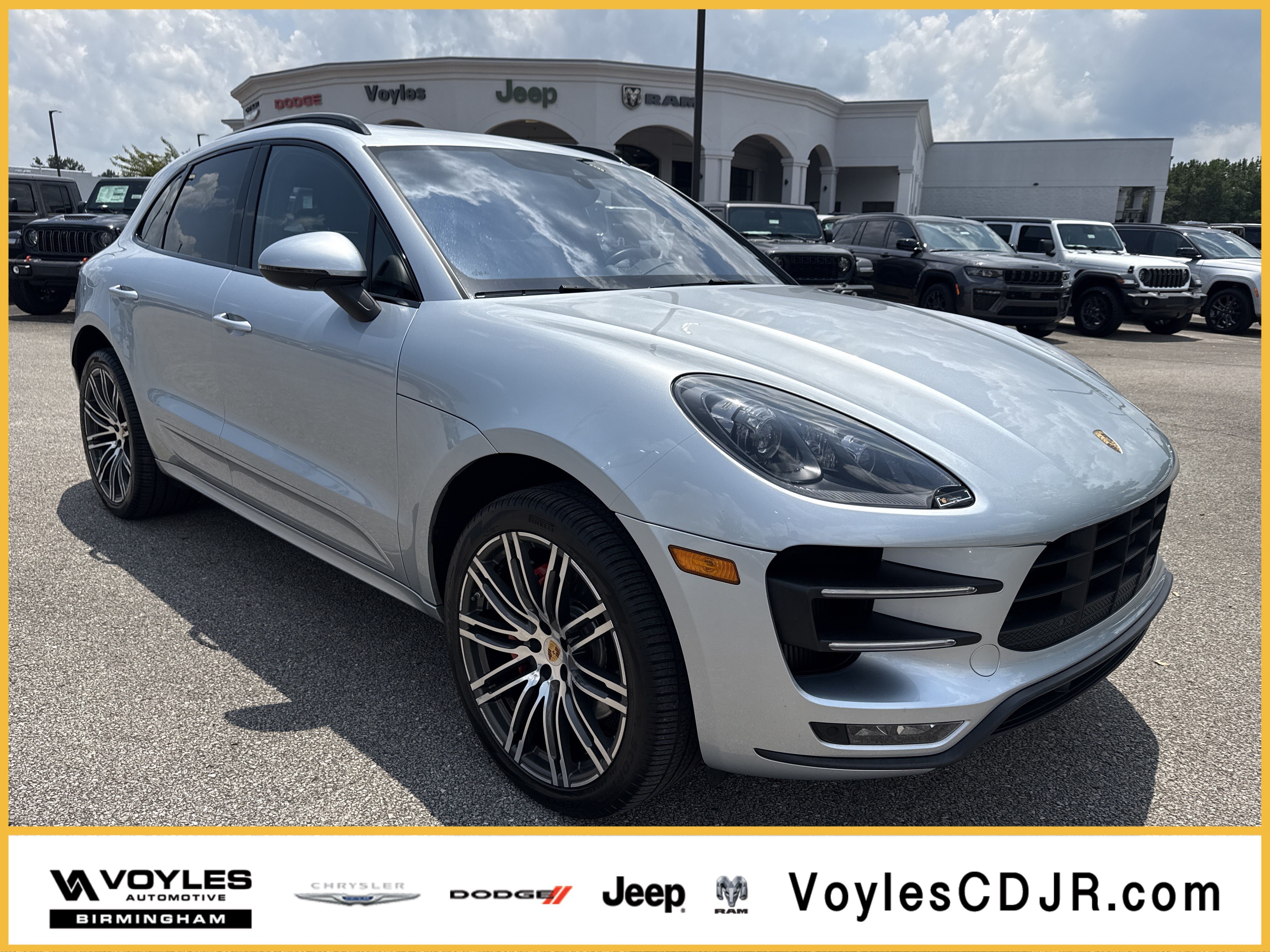 2016 Porsche Macan Turbo's photo