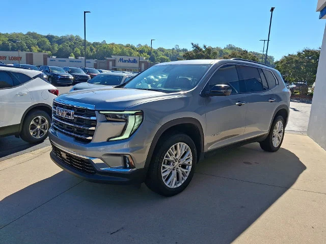 Used 2026 Silver GMC Elevation image 3