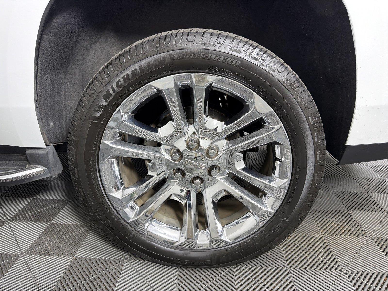 Used 2017 SUMMIT WHITE GMC SLT image 19
