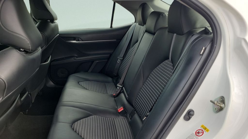 Certified Used 2018 White Toyota SE image 9