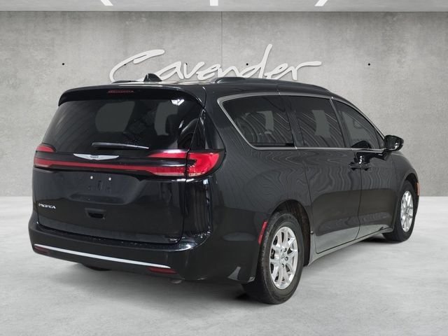 Used 2022 Black Chrysler Touring L image 16
