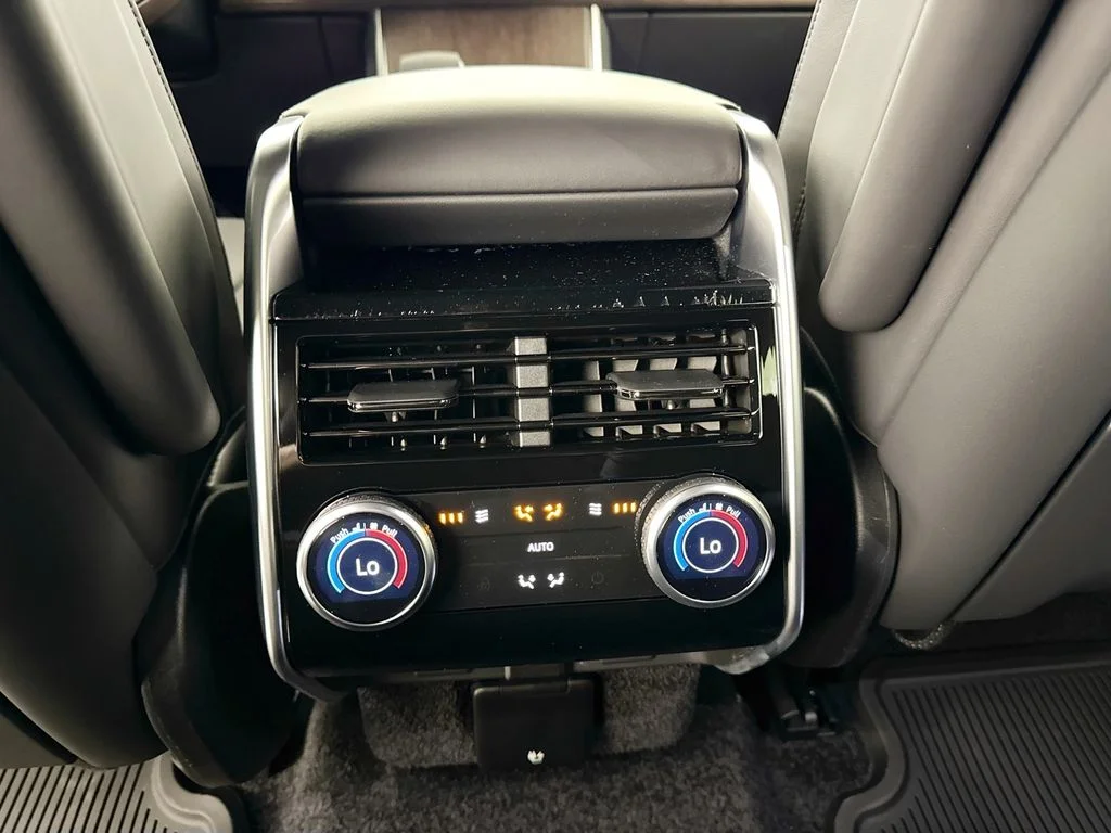 New 2026 British Racing Green Land Rover SE image 27