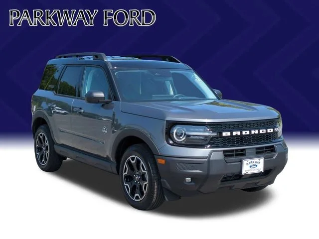 Used 2025 Gray Ford Outer Banks image 7