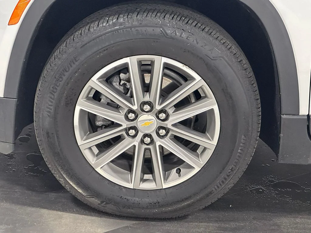 Used 2022 Silver Chevrolet LT image 18