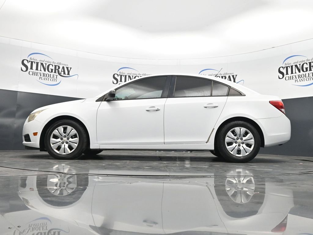 Used 2014 SUMMIT WHITE Chevrolet LS image 29