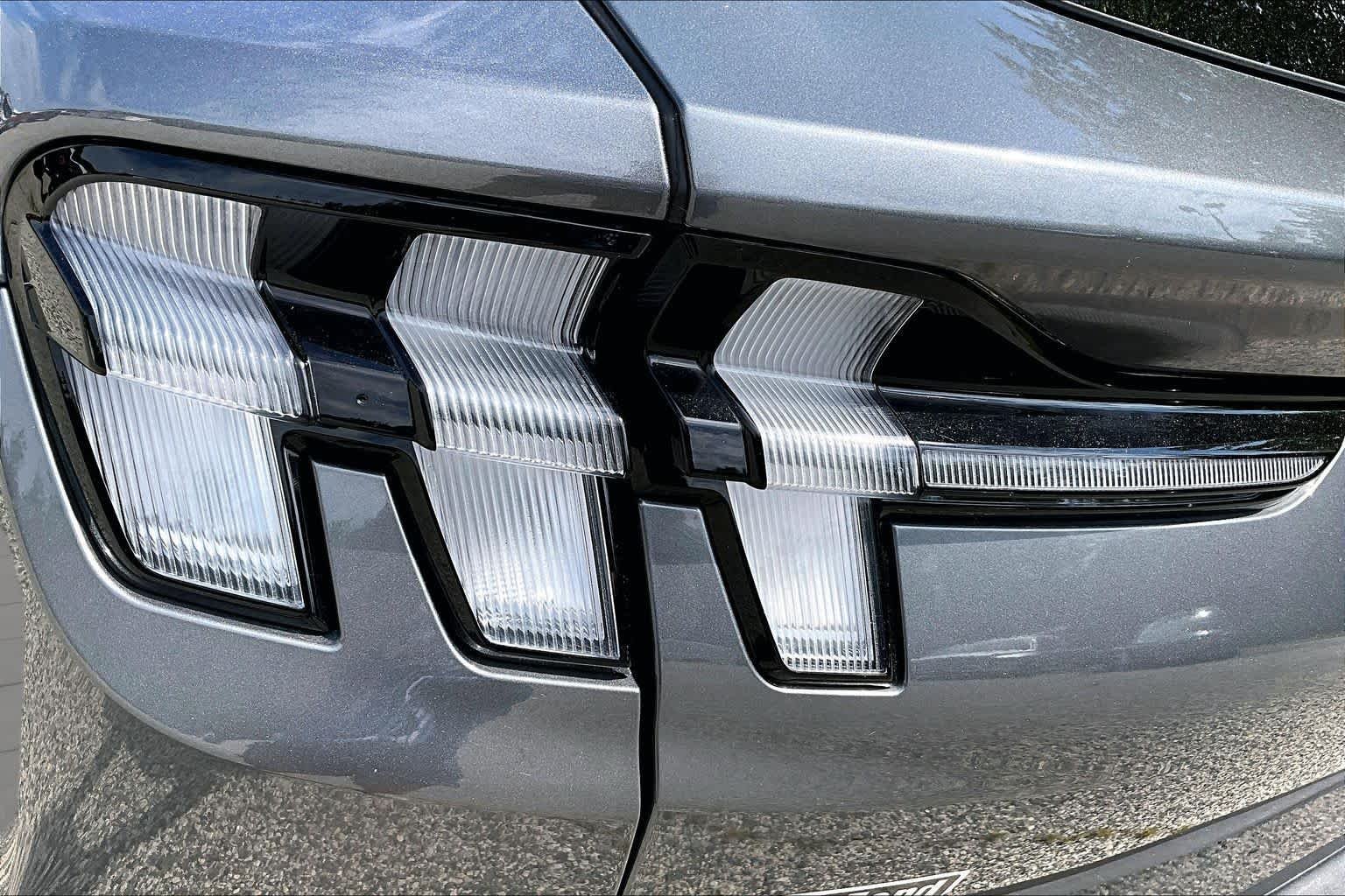 Used 2023 Carbonized Gray Metallic Ford Select image 27