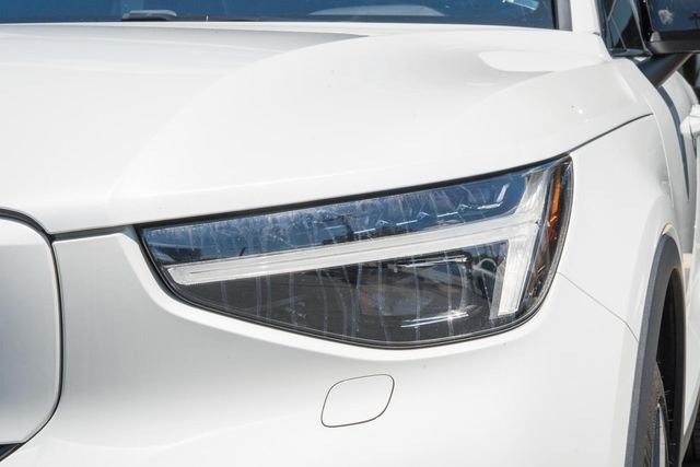 Used 2023 Crystal White Volvo Ultimate image 13