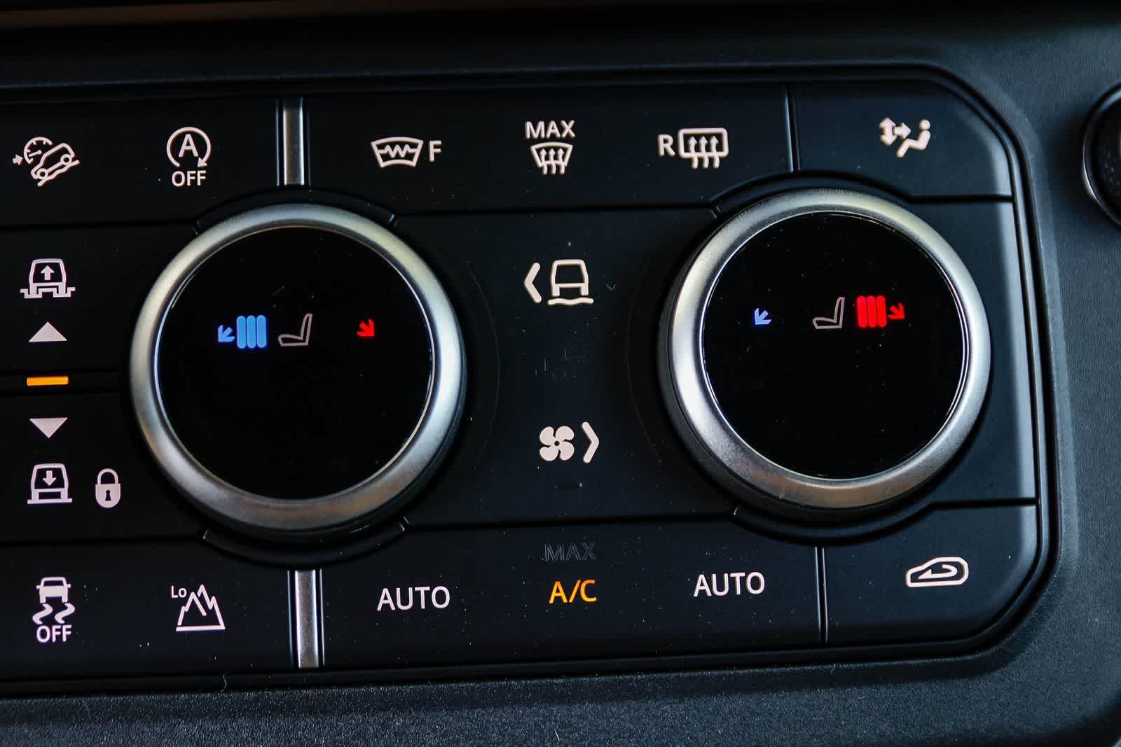 2026 Land Rover Defender V8 - Photo 22
