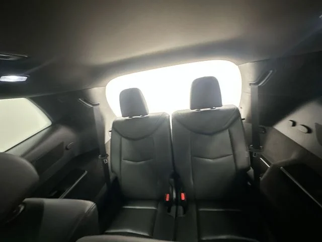 Used 2024  Cadillac Premium Luxury image 28