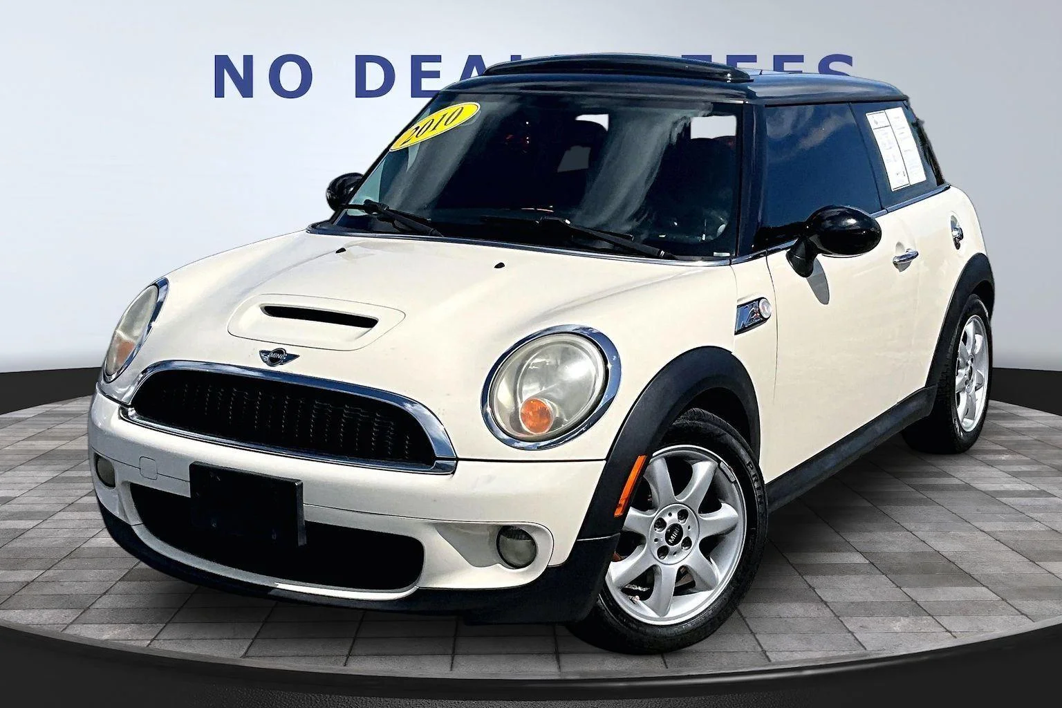 2010 MINI Cooper S's photo