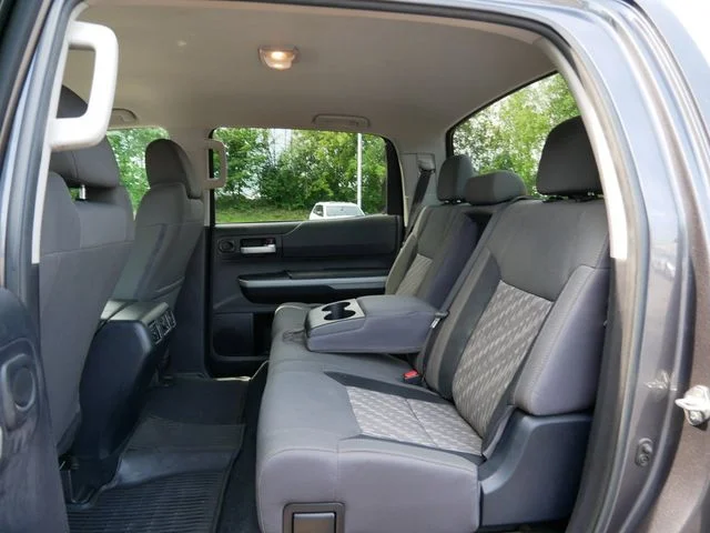 Used 2018 Magnetic Gray Metallic Toyota SR5 image 11