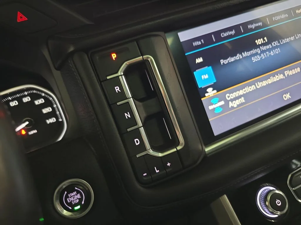 Used 2021 White GMC Denali image 26