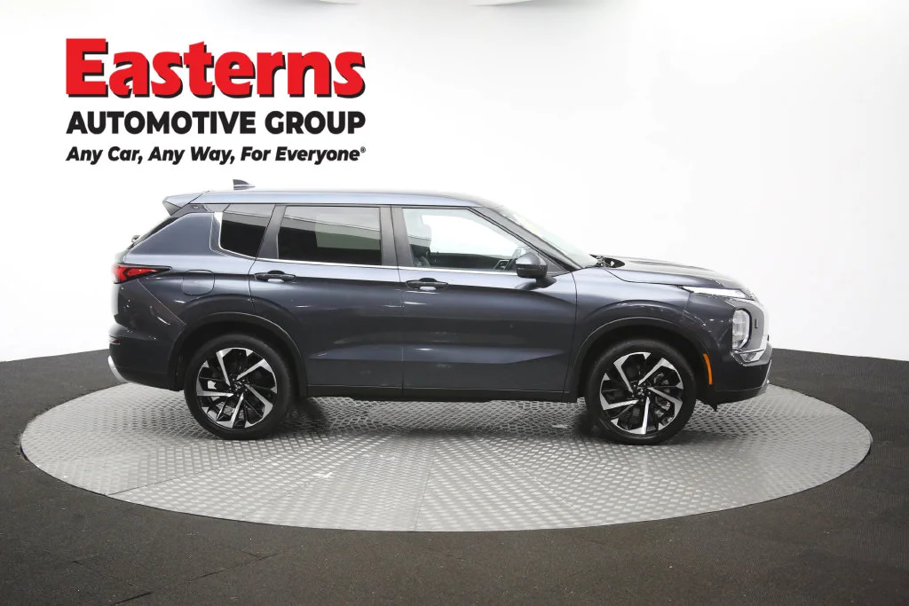 Used 2024 Gray Mitsubishi SE image 47