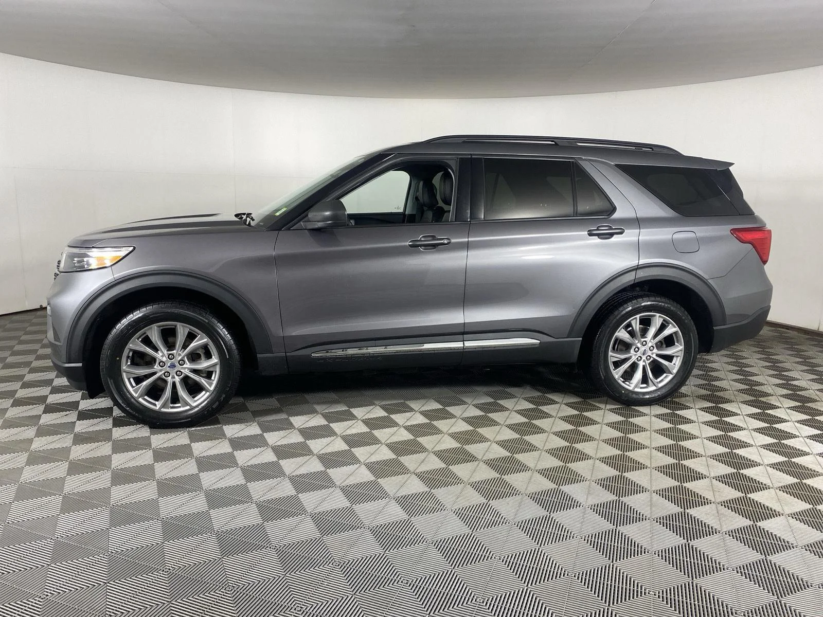 Used 2023 Carbonized Gray Ford XLT image 7