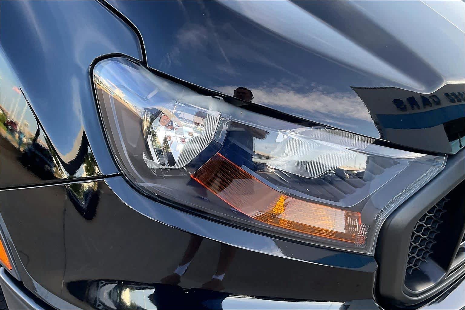 Used 2019 Shadow Black Ford XL image 25