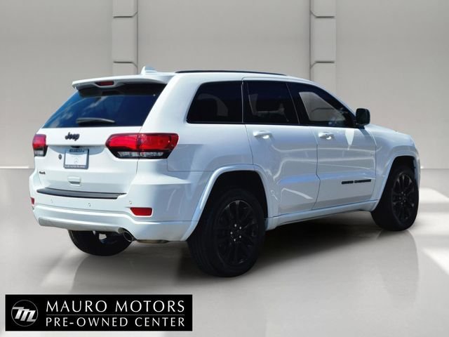 Used 2021 White Jeep Laredo X image 3