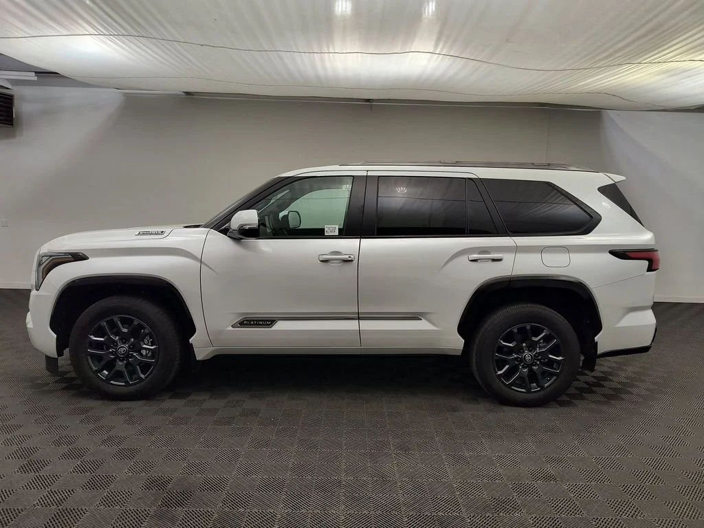 Used 2026 Wind Chill Pearl Toyota Platinum image 2