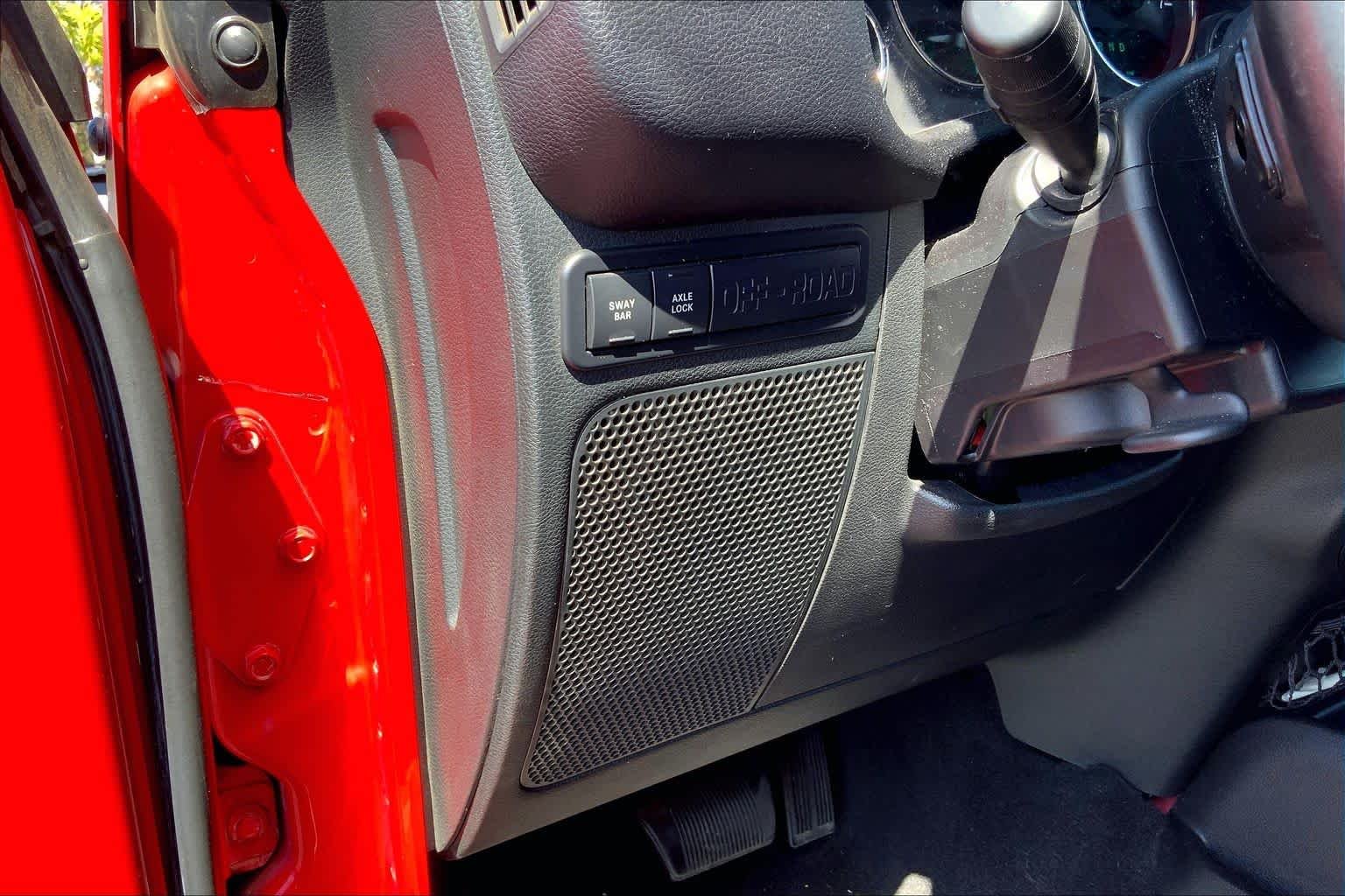 Used 2017 Firecracker Red Clearcoat Jeep Rubicon image 30