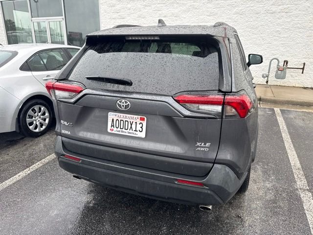 Used 2022 Gray Toyota XLE image 9