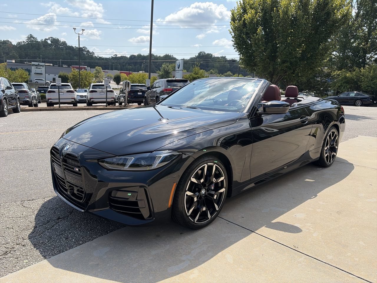 Used 2027 Black Sapphire Metallic BMW M440i image 4