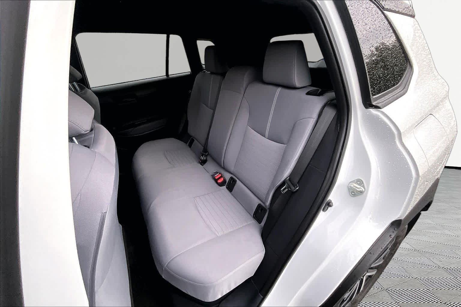 Used 2024 Wind Chill Pearl Toyota Hybrid SE image 21