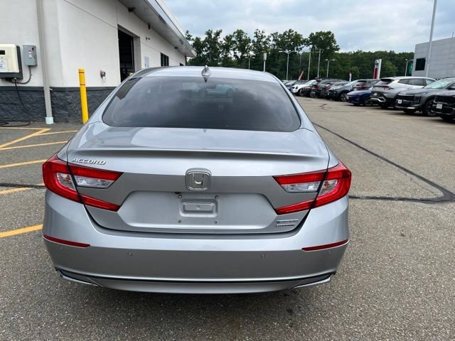 Certified Used 2020 Lunar Silver Metallic Honda Touring image 4