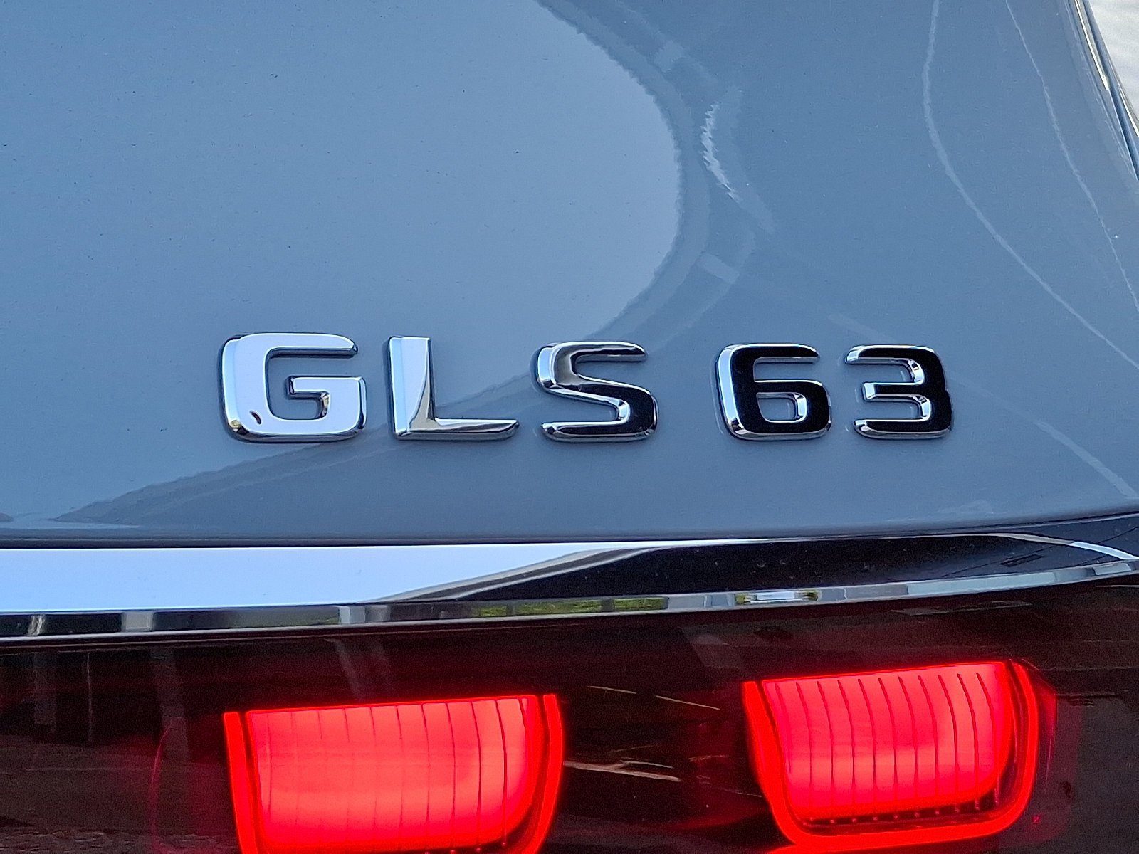 New 2026 MANUFAKTUR Alpine Grey Mercedes-Benz AMG® GLS 63 4MATIC+ SUV image 15