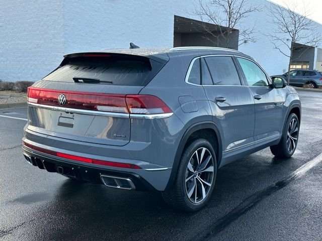 New 2026 Pure Gray Volkswagen 2.0T SEL Premium R-Line image 6