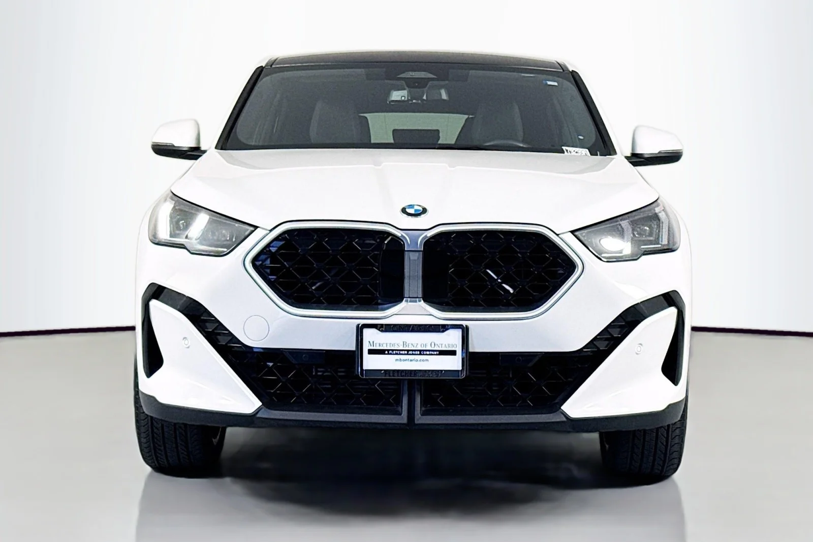 Used 2025 Alpine White BMW xDrive28i image 3