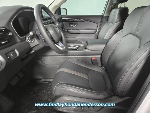 Certified Used 2025 Platinum White Pearl Honda EX-L image 48