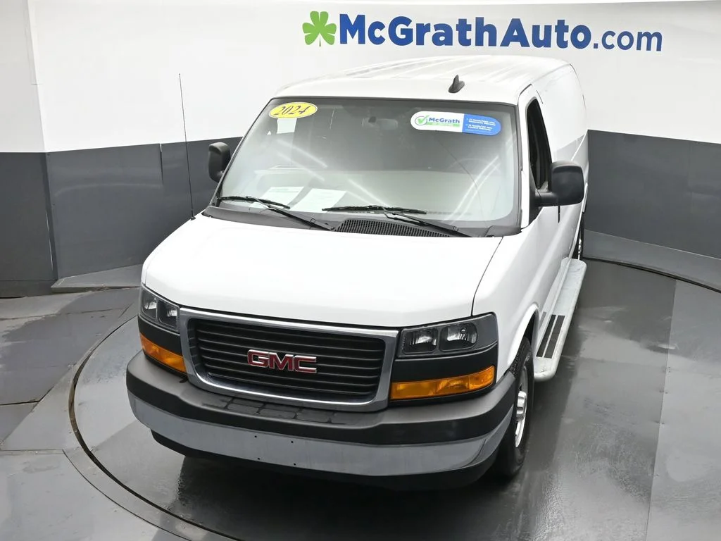 Used 2024 White GMC Work Van image 23
