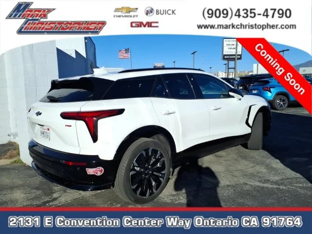 Used 2024 Summit White Chevrolet RS image 4