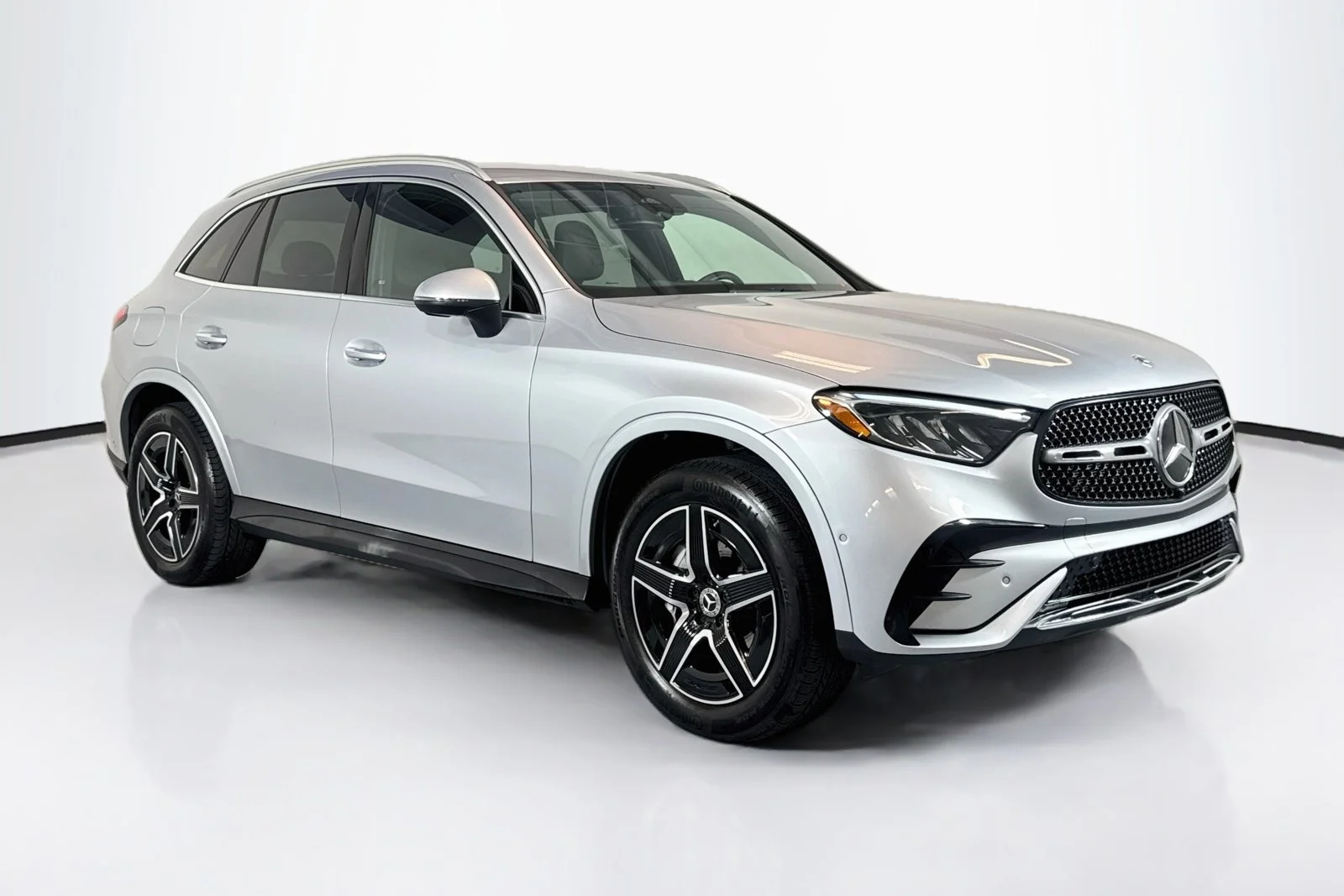 Used 2025 Cirrus Silver Metallic Mercedes-Benz GLC 350e image 3